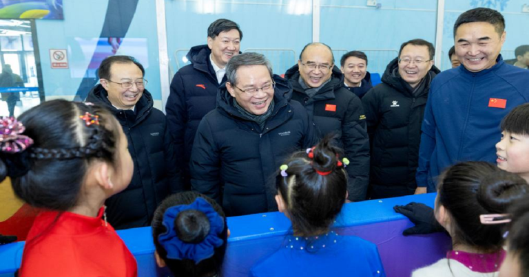 Chinese premier stresses development of winter sports, economy