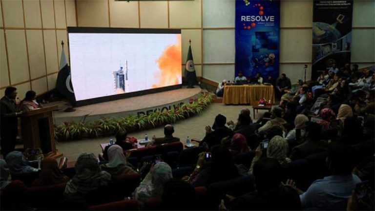 Pakistan, China ink MoU for lunar mission in 2028