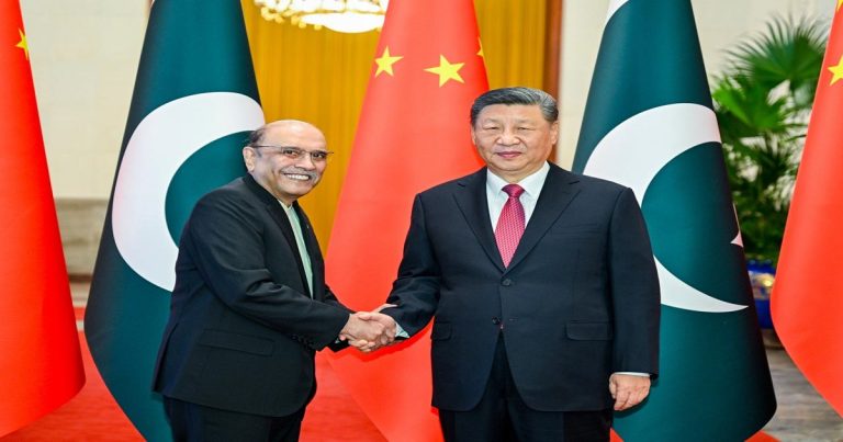President Xi Jinping held talks with Pakistani President Asif Ali Zardari