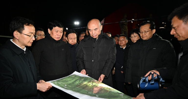 Vice premier stresses all-out rescue efforts in SW China’s landslide