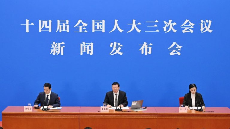NPC spokesperson expresses “full confidence” in China’s economic prospects