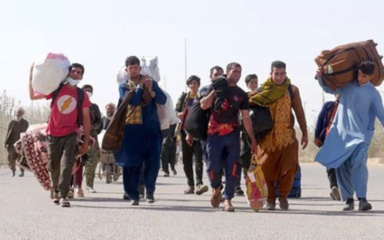 Pakistan govt renews deportation drive against illegal Afghan residents