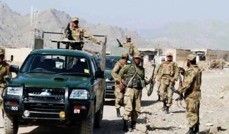 6 security personnel martyred in Bannu terrorist attack, 5 militants killed