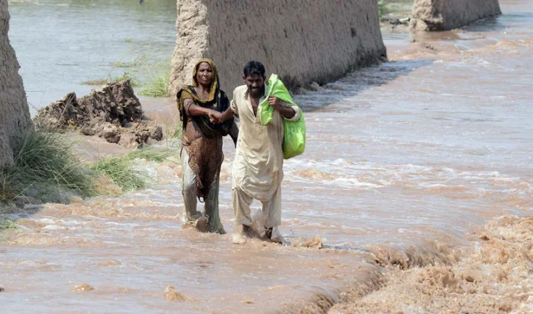 Jalalpur Pirwala battered by floods as Head Panjnad flow rises alarmingly