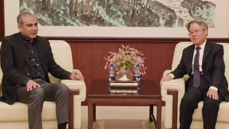 Naqvi meets Chinese envoy, focus on enhancing security for investors