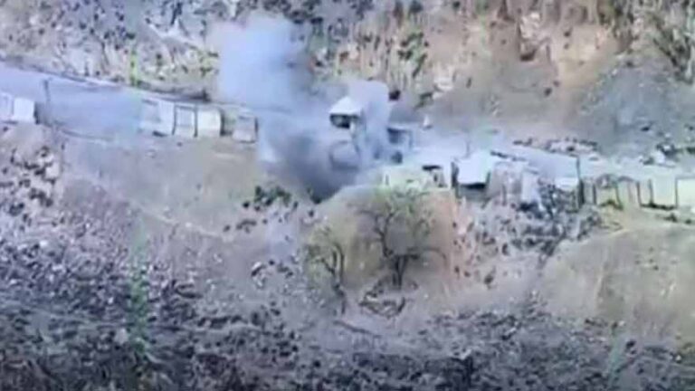 Pakistan army launches decisive strikes against Afghan Taliban along border