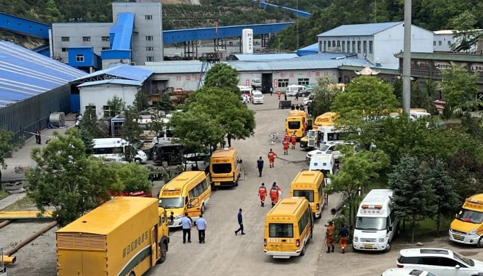 China coal mine blast kills at least 90, more missing
