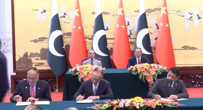 Pakistan, China sign 15 accords to deepen multisector cooperation