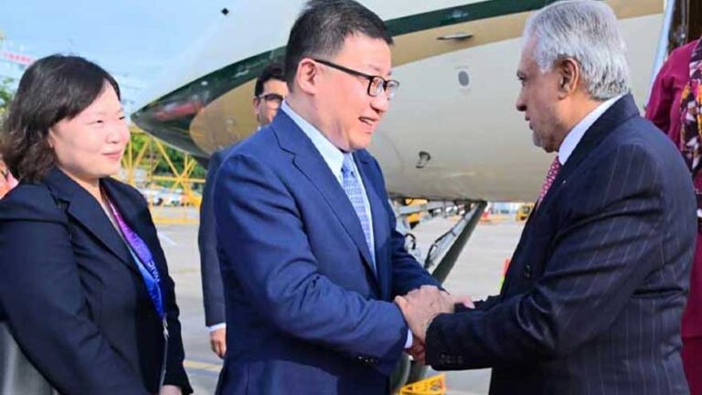 Ishaq Dar arrives in Shanghai for World AI Conference 2026