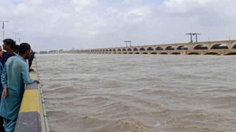 Low-level flooding reported at three points along Indus River