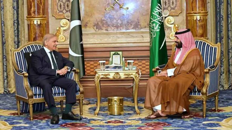 Pakistan, Saudi Arabia vow to work closely for regional peace after Houthi attacks