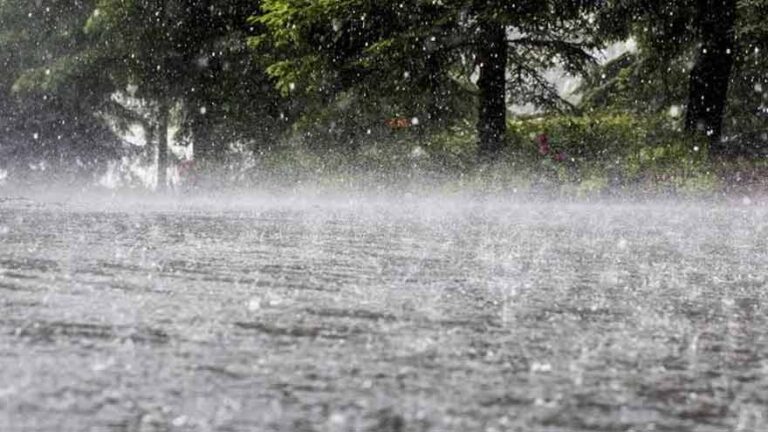 Rain, thunderstorms forecast across Pakistan as met office issues weather alert
