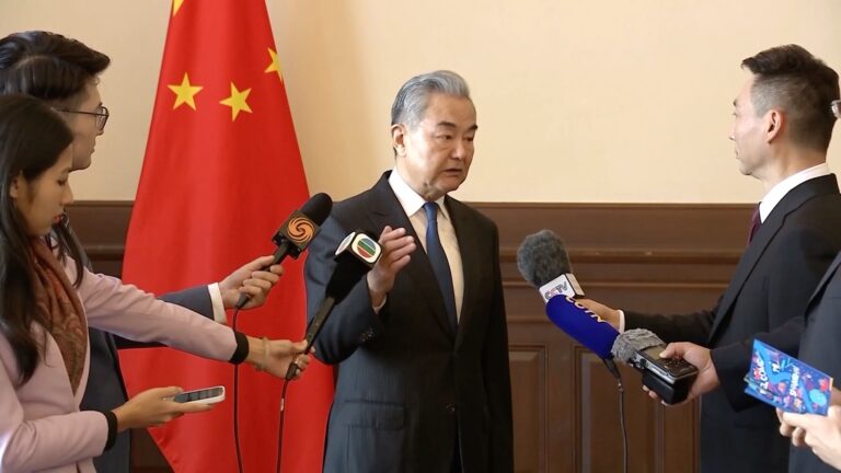 Xi’s visit sets right path for China, US to get along, Chinese FM says
